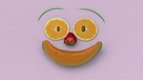 S01 E16 - Le bonhomme aux grands yeux — A Table T'choupi !